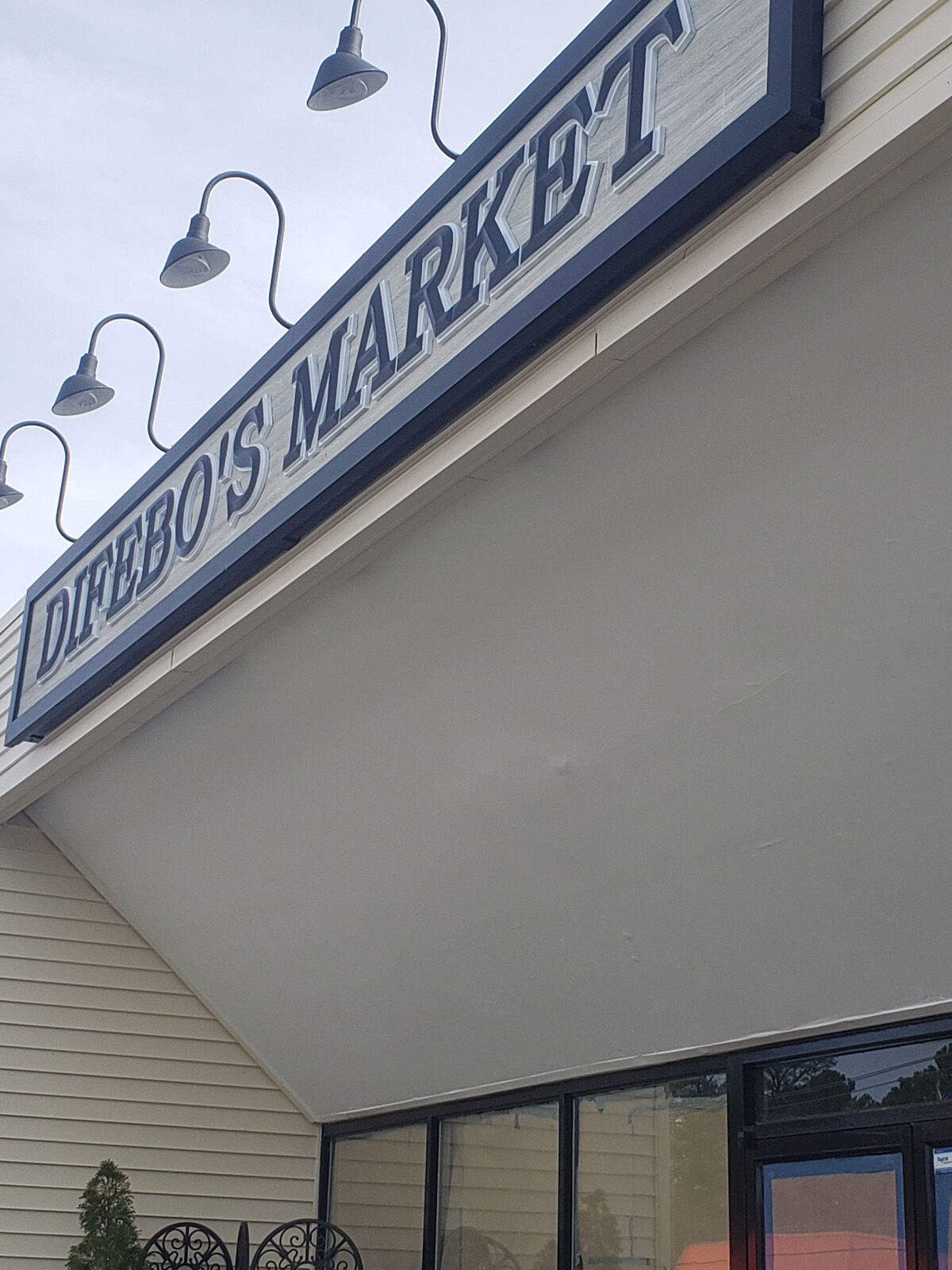 DiFebo's Market